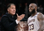 湖人和詹姆斯预计2026年春天分道扬镳双方没讨论过续约的简单介绍