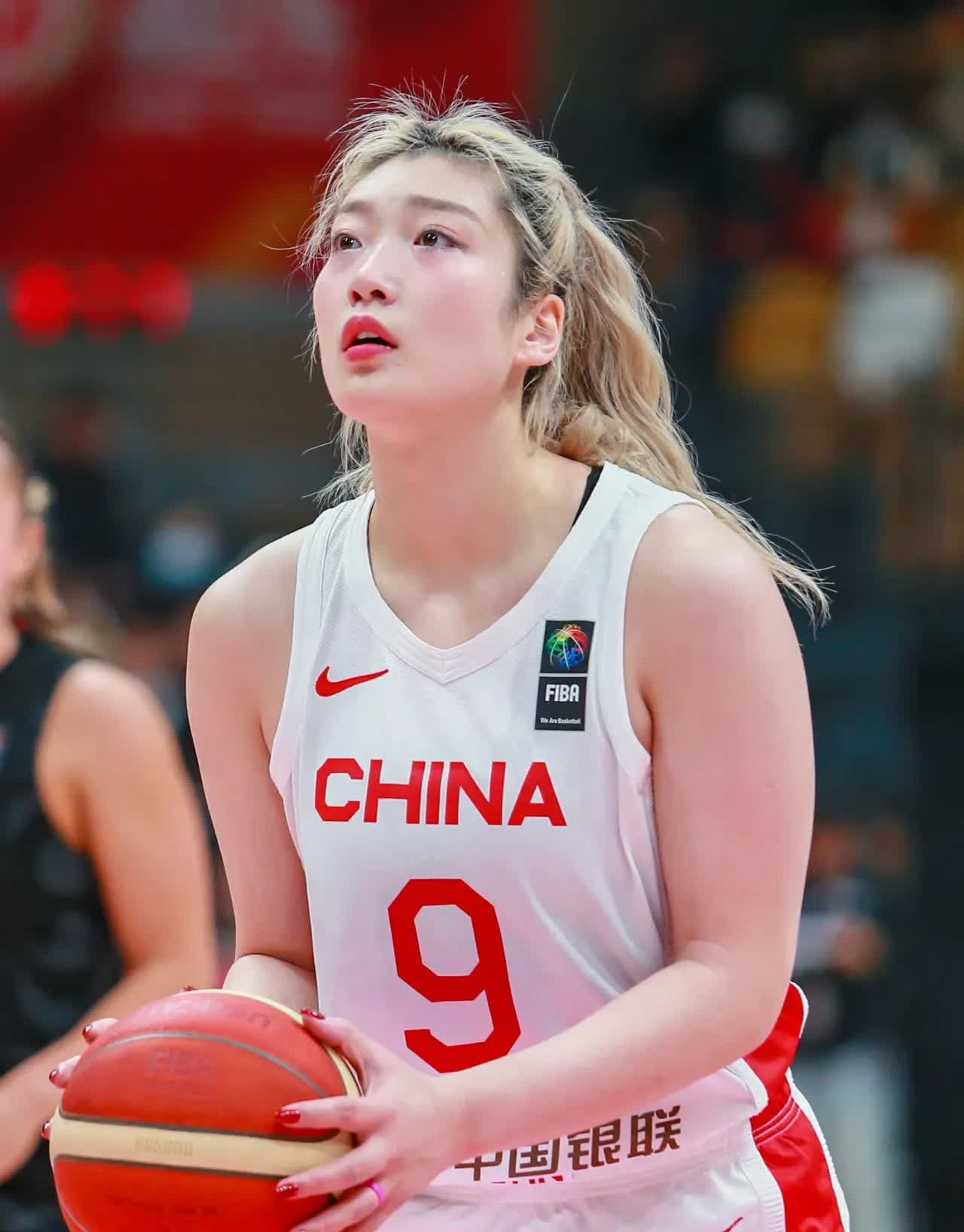 开云体育-国青女篮挑战赛集锦冉珂嘉23+17，中国大胜塞尔维亚(中国 女篮 塞尔维亚)