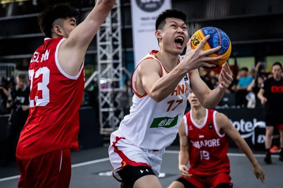 FIBA三篮官方晒精彩瞬间：这里是禁飞区，吴星锐献上空中封盖的简单介绍