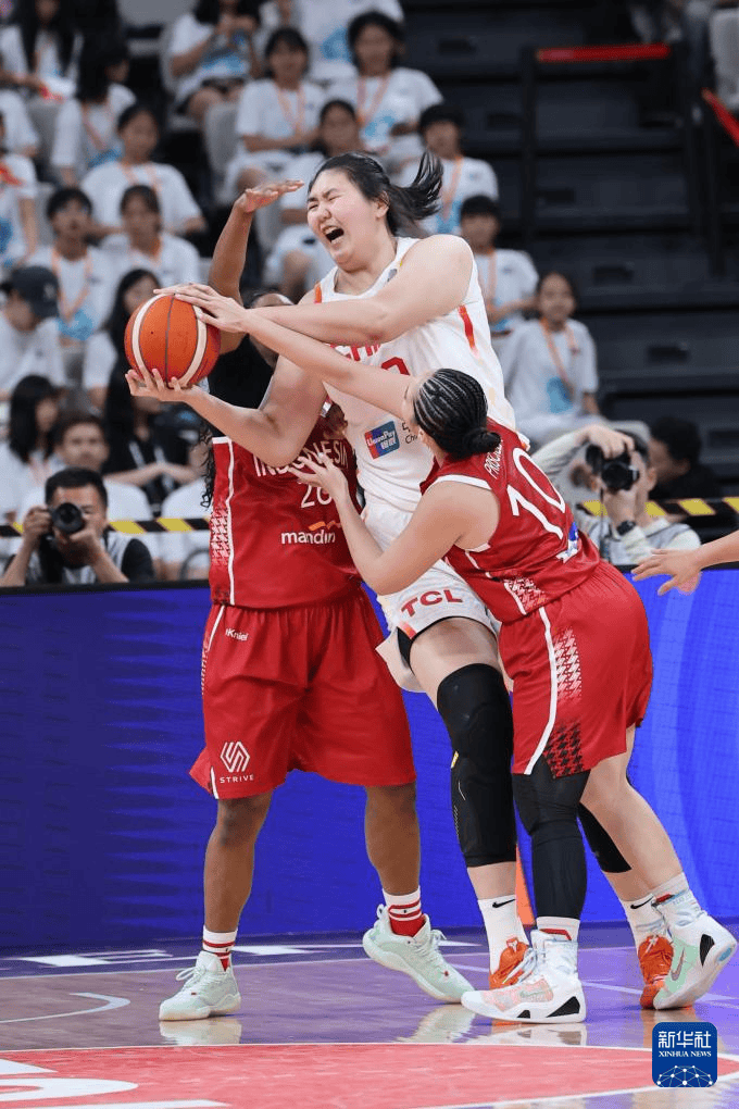 包含亚洲杯-张子宇11分钟13分中国女篮狂胜印尼51分的词条